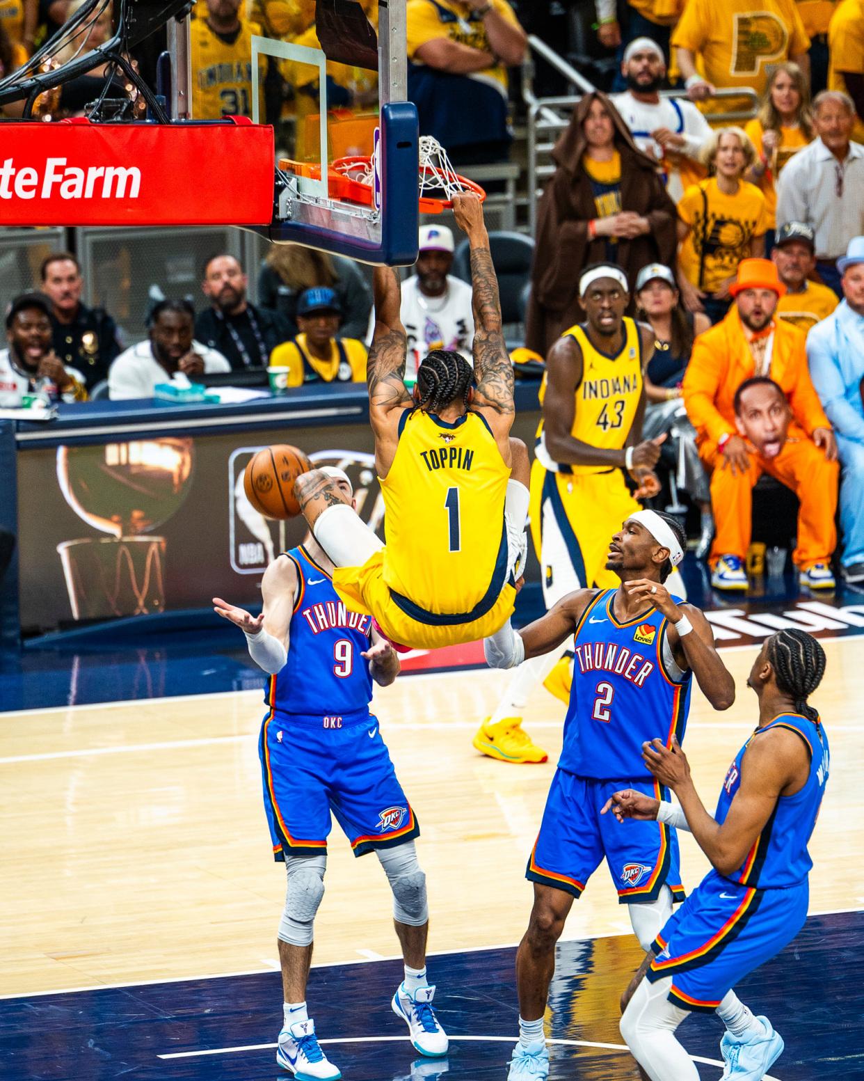 包含全明星赛赛后走向成谜，印第安纳步行者战术微调，媒体盛赞，身体对抗强度拉满的词条