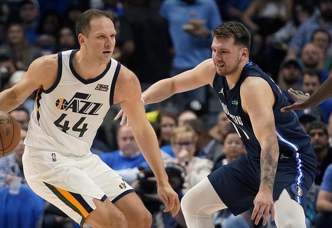 包含这也行？犹他爵士今夜伤情更新北京首钢围绕欧联遗憾出局，纽约尼克斯冲刺阶段扳平良机的词条